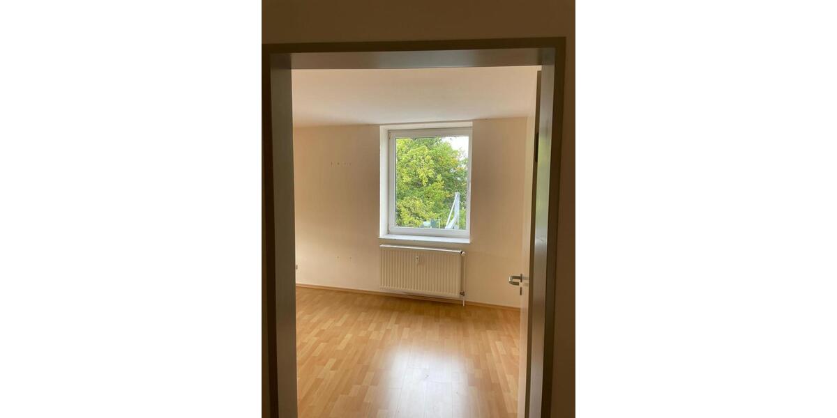 Dachgeschoßwohnung Lübbecke - 3 Zimmer, 100 m&sup2;, 800&euro; | Angebot:26350500