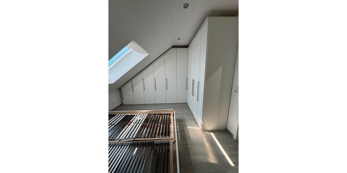 Dachgeschoßwohnung Schwebheim - 2.5 Zimmer, 70 m&sup2;, 700&euro; | Angebot:25420756