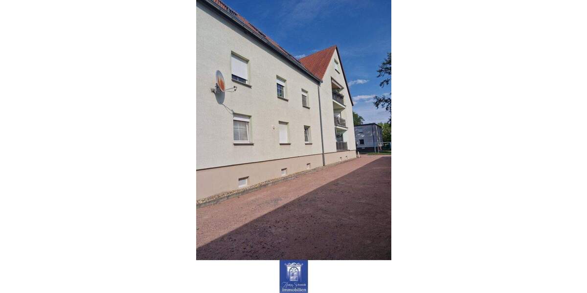 Individuelle und frisch renovierte Dachgeschosswohnung mit Charme! 2 zimmer