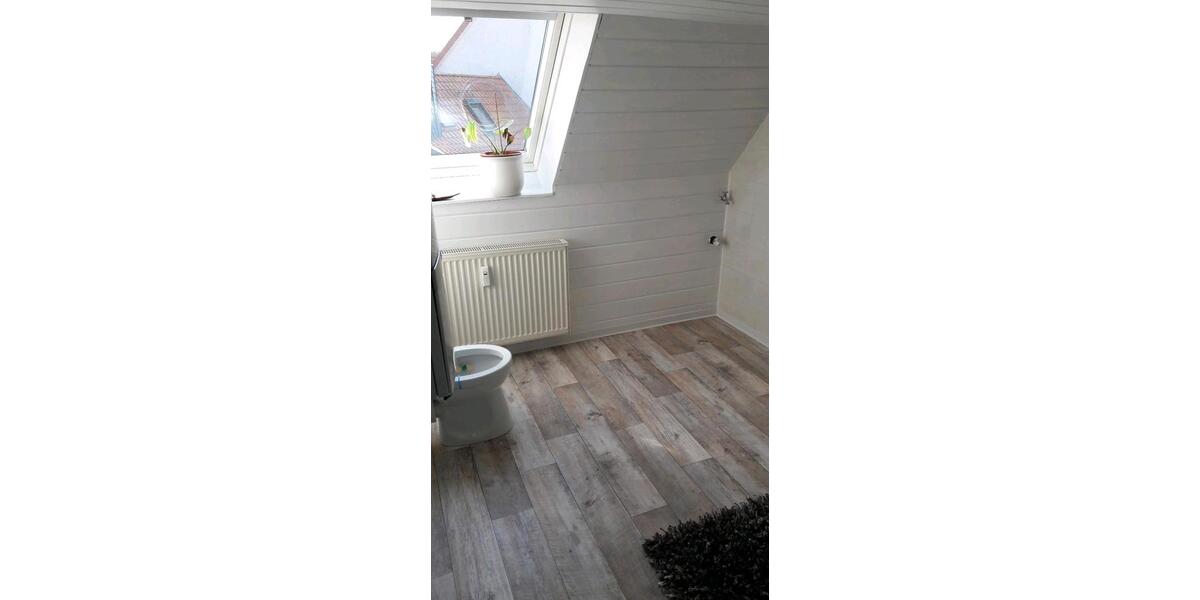 Dachgeschoßwohnung Oschersleben (Bode) - 2 Zimmer, 72 m&sup2;, 360&euro; | Angebot:25956818