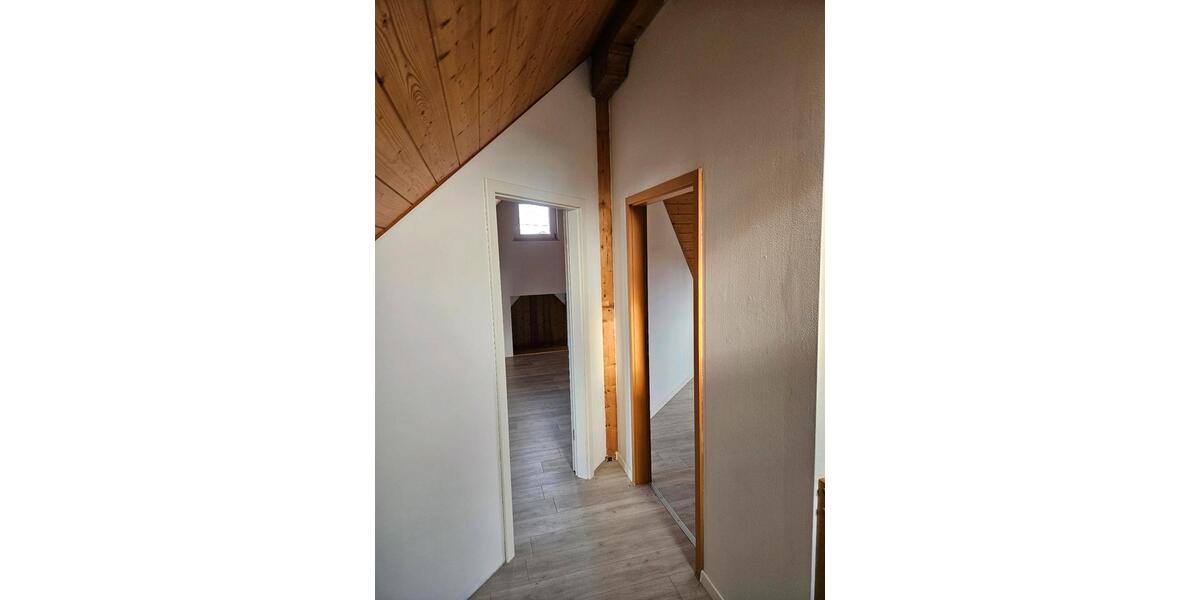 Etagenwohnung Teningen - 3.5 Zimmer, 108 m&sup2;, 1.450&euro; | Angebot:25832245