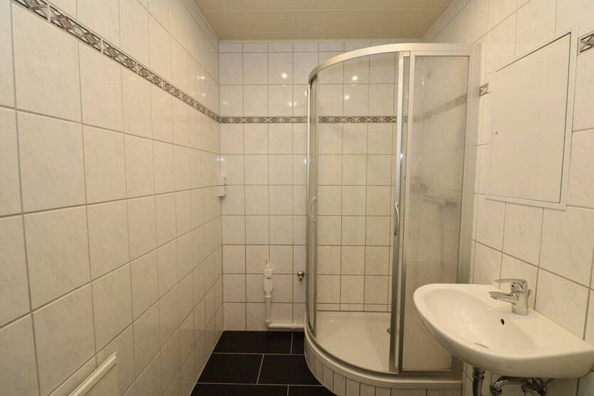 Schachmatt für hohe Mieten...große 3-RW mit Dusche u. Balkon!!!