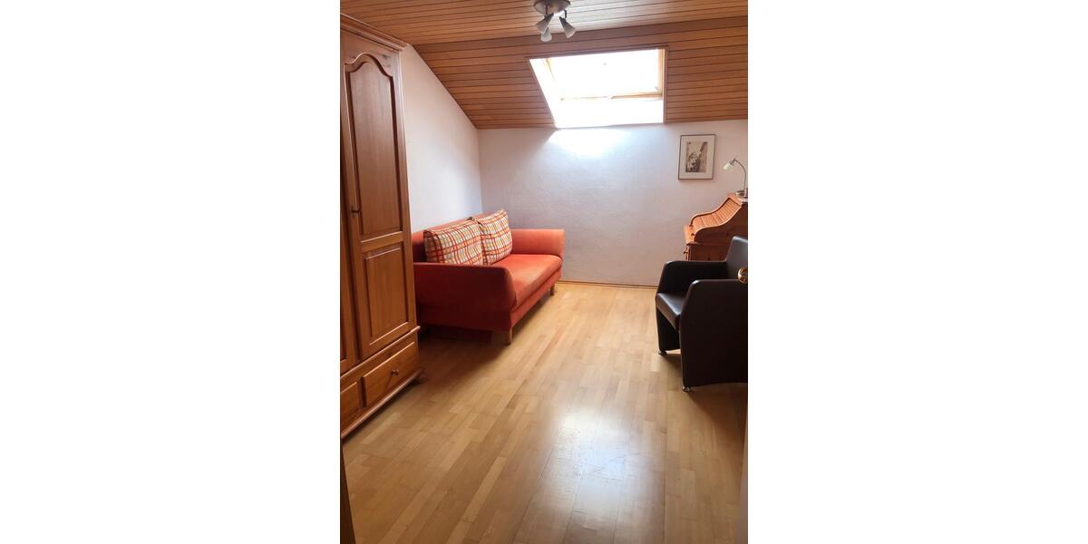Einfamilienhaus Burghausen - 6 Zimmer, 150 m&sup2;, 2.300&euro; | Angebot:26113055