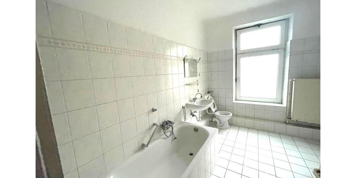 Etagenwohnung Wilhelmshaven - 4 Zimmer, 100 m&sup2;, 650&euro; | Angebot:26442920