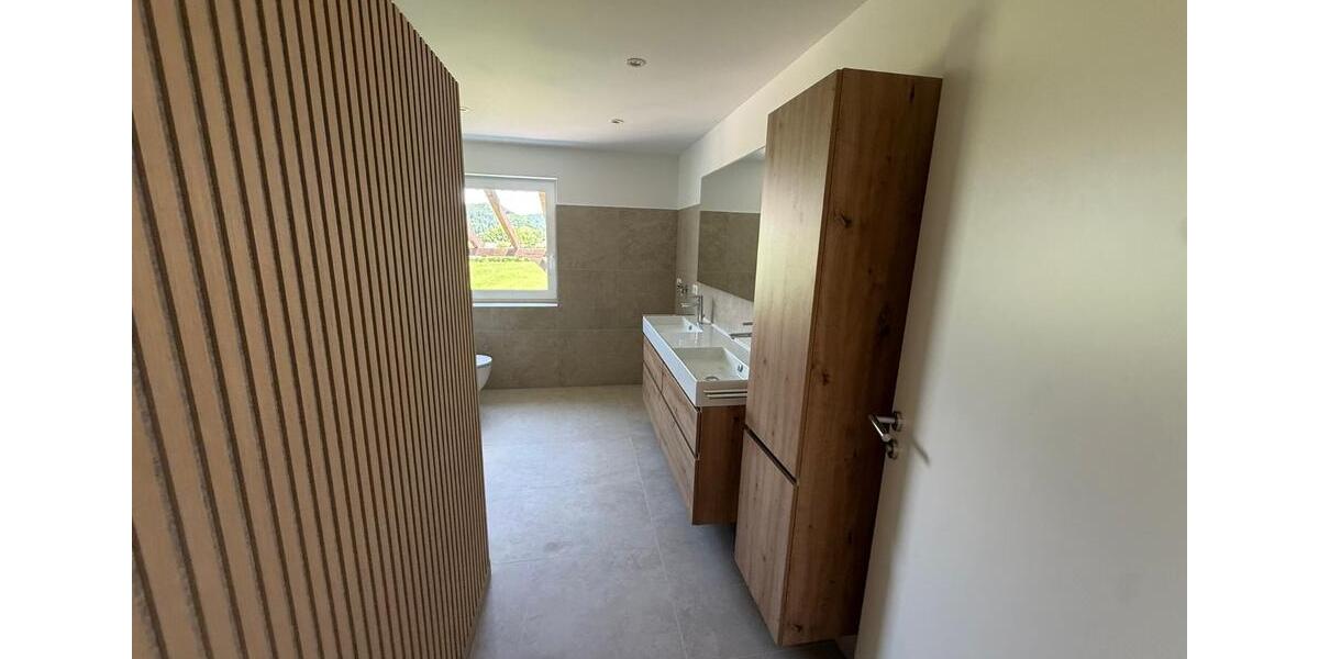 Terrassenwohnung Bayerisch Gmain - 4 Zimmer, 157 m&sup2;, 2.300&euro; | Angebot:26702056