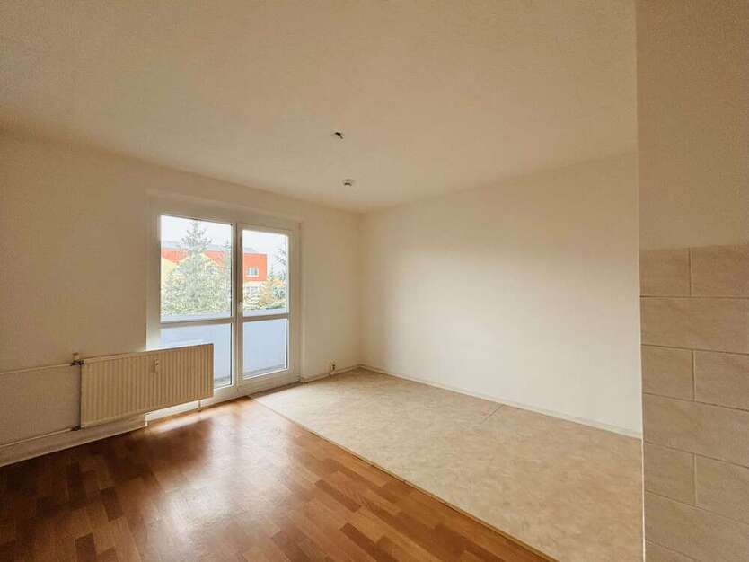 Wohnung zum Mieten in Suhl 140 € 27.3 m²