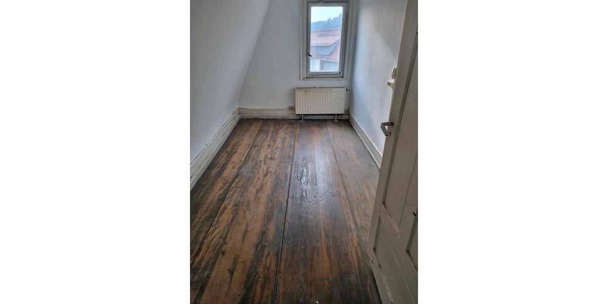 Dachgeschoßwohnung Schwäbisch Gmünd - 4 Zimmer, 120 m&sup2;, 800&euro; | Angebot:25963142