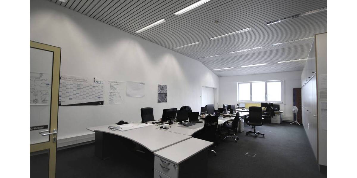 Gewerbeobjekt Landshut Industriegebiet - 2 Zimmer, 286 m&sup2;, 1.500&euro; | Angebot:25745415