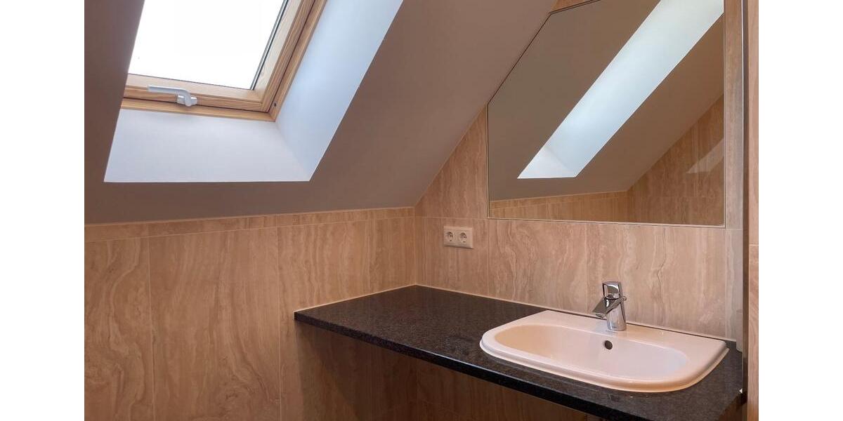 Dachgeschoßwohnung Tessin - 3 Zimmer, 71 m&sup2;, 600&euro; | Angebot:26420494