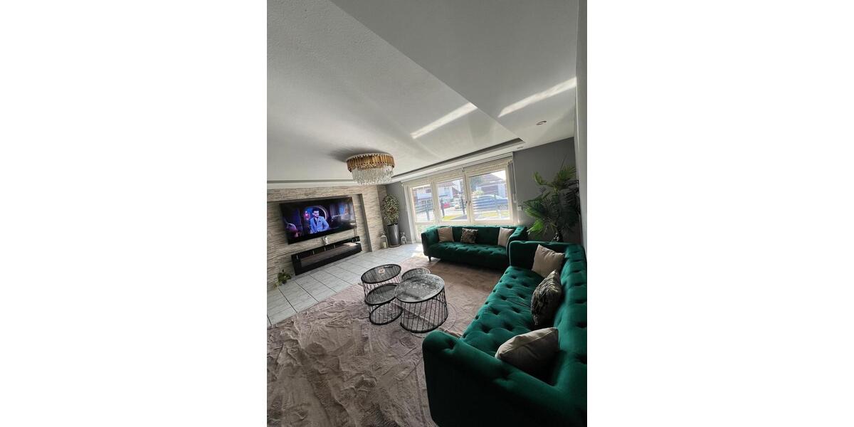Doppelhaushälfte Weichs - 6 Zimmer, 175 m&sup2;, 2.800&euro; | Angebot:26480772