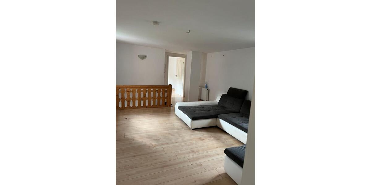 Etagenwohnung Schmalkalden - 4 Zimmer, 85 m&sup2;, 637&euro; | Angebot:24732381