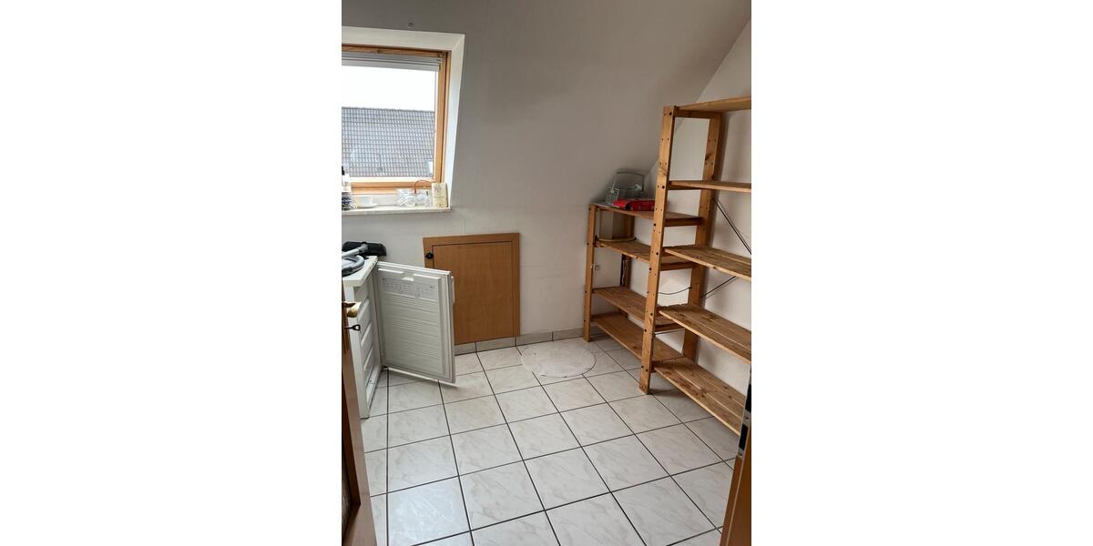 Dachgeschoßwohnung Heide - 3 Zimmer, 82 m&sup2;, 850&euro; | Angebot:26598202