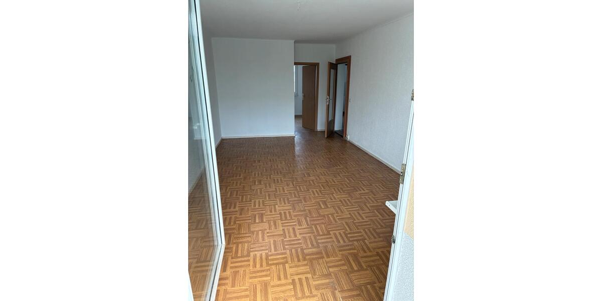 Etagenwohnung Körner - 3 Zimmer, 62 m&sup2;, 345&euro; | Angebot:26357367