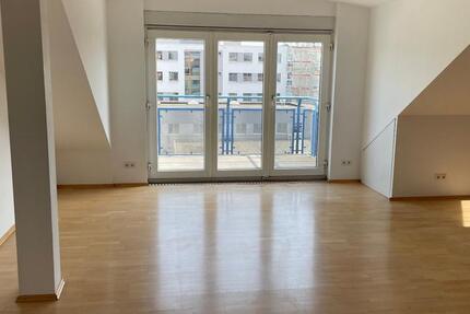 Darmstadt Stadtmitte exclusive 3 Zi. DG-Wohnung zu vermieten 3 zimmer