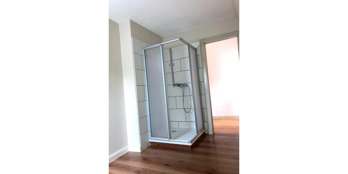 Etagenwohnung Uetersen - 4 Zimmer, 90 m&sup2;, 1.250&euro; | Angebot:25993811