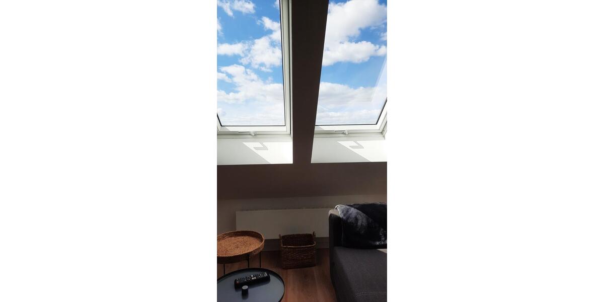 Möblierte Dachgeschosswohnung auf Zeit zu vermieten 1 zimmer