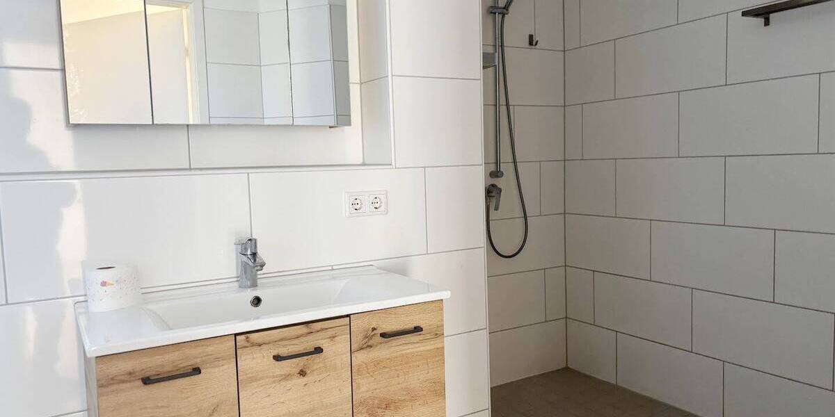 Etagenwohnung Emmerich am Rhein Borghees - 4 Zimmer, 100 m&sup2;, 1.090&euro; | Angebot:25996129