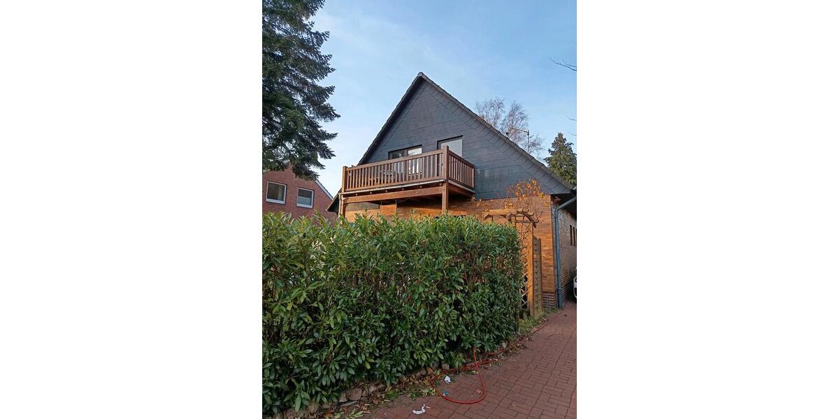 Dachgeschoßwohnung Oldenburg Alexandersfeld - 1 Zimmer, 95 m&sup2;, 480&euro; | Angebot:24973541