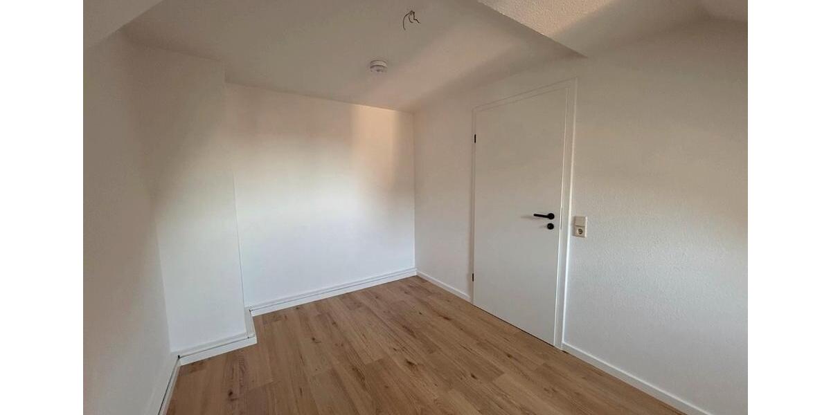 Dachgeschoßwohnung Pirmasens - 1 Zimmer, 48 m&sup2;, 480&euro; | Angebot:25431721