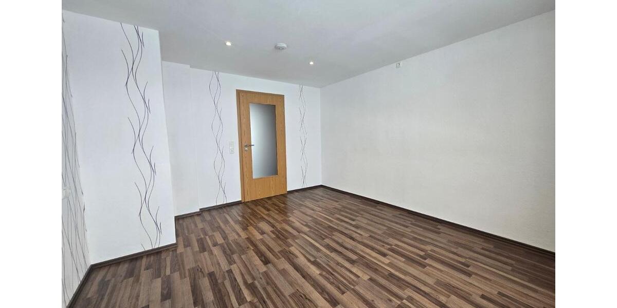 Etagenwohnung Wurzen - 3 Zimmer, 63 m&sup2;, 365&euro; | Angebot:24780928