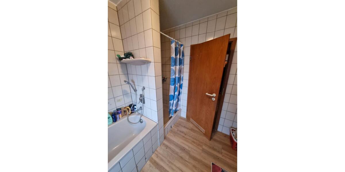 Dachgeschoßwohnung Neukirchen - 5 Zimmer, 100 m&sup2;, 600&euro; | Angebot:26167041