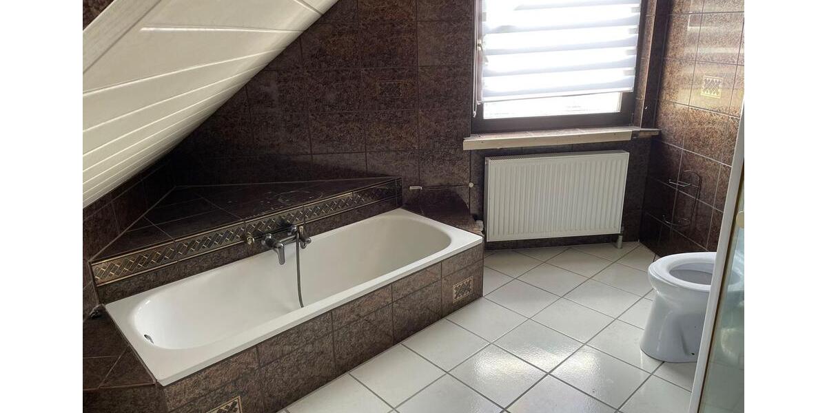 Dachgeschoßwohnung Selters (Westerwald) - 3 Zimmer, 65 m&sup2;, 600&euro; | Angebot:26074134