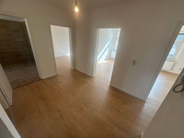 Etagenwohnung Mügeln Schlagwitz - 3 Zimmer, 80 m&sup2;, 680&euro; | Angebot:24763978