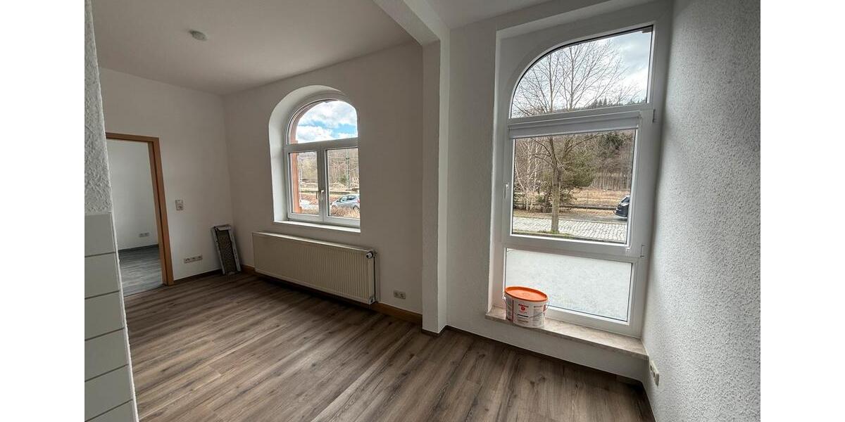 Hochparterre Saalfeld (Saale) - 2 Zimmer, 52 m&sup2;, 250&euro; | Angebot:25922471