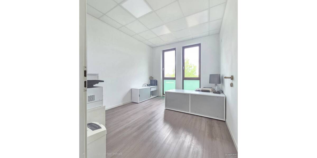 Gewerbeobjekt Berlin / Karlshorst Karlshorst - 6 Zimmer, 117 m&sup2;, 2.380&euro; | Angebot:26758702