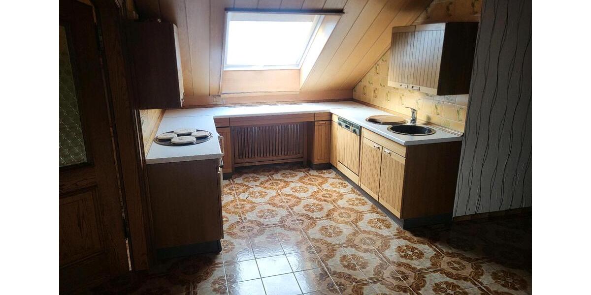 Dachgeschoßwohnung Fußgönheim - 4 Zimmer, 98 m&sup2;, 1.000&euro; | Angebot:24789052