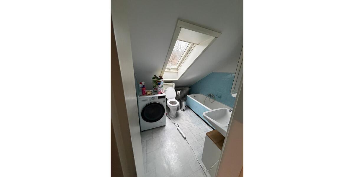 Dachgeschoßwohnung Weiden in der Oberpfalz - 3 Zimmer, 58 m&sup2;, 680&euro; | Angebot:25305022