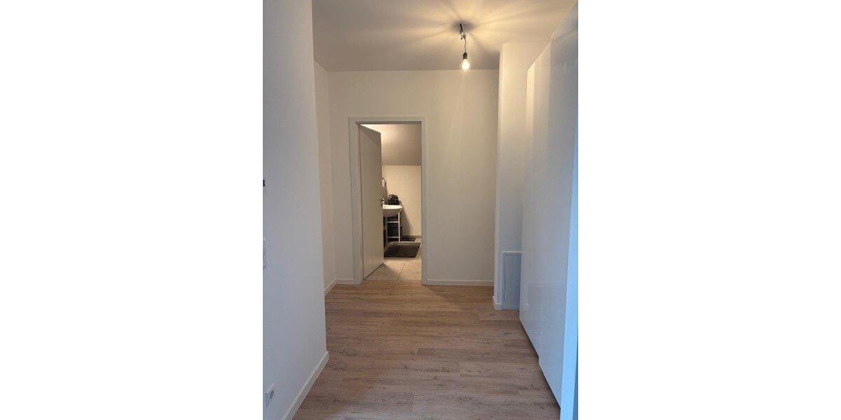 Dachgeschoßwohnung Laatzen - 2 Zimmer, 81 m&sup2;, 1.090&euro; | Angebot:26491367