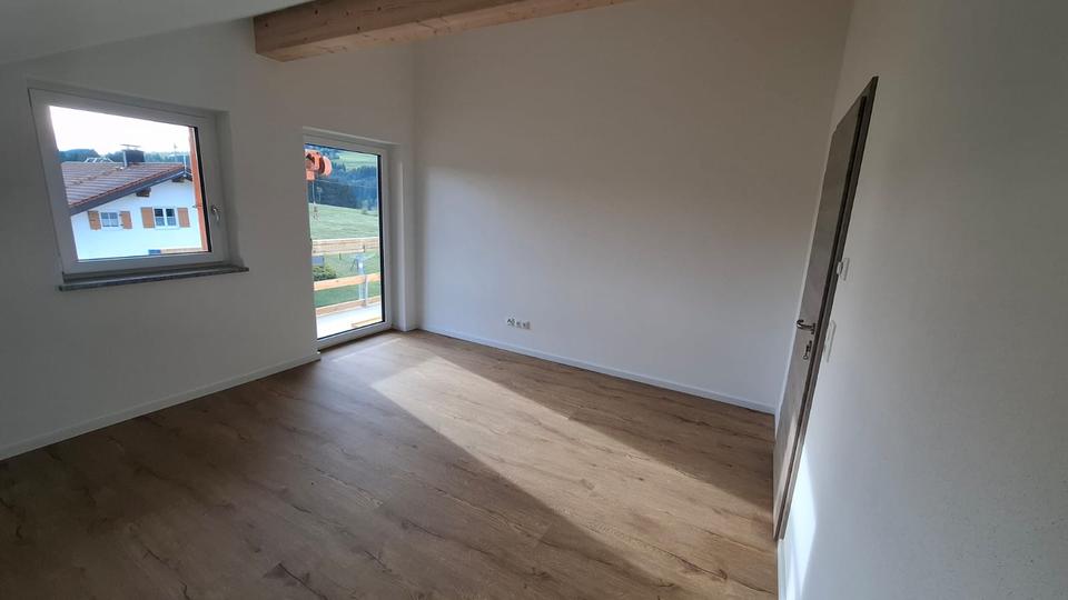 Etagenwohnung Oy-Mittelberg Mittelberg - 3.5 Zimmer, 92 m&sup2;, 1.200&euro; | Angebot:26453883