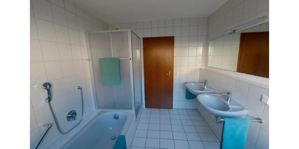 Erdgeschoßwohnung Hohberg - 4 Zimmer, 113 m&sup2;, 1.150&euro; | Angebot:24398233