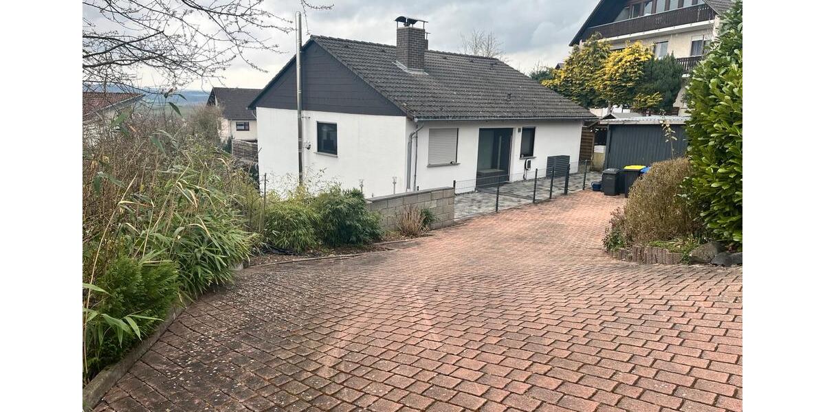 Einfamilienhaus Niedenstein - 5 Zimmer, 140 m&sup2;, 1.600&euro; | Angebot:25863168