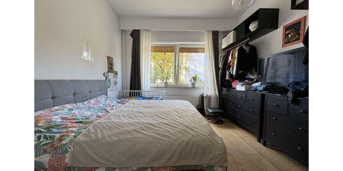 Erdgeschoßwohnung Lage - 6 Zimmer, 134 m&sup2;, 1.160&euro; | Angebot:25809455