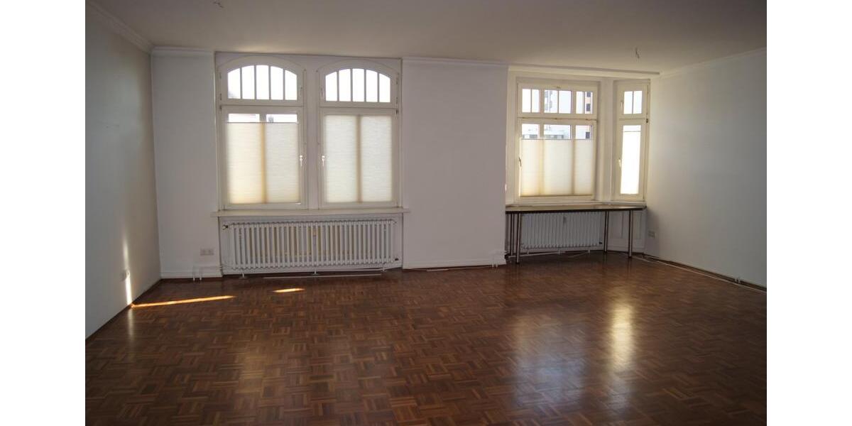 Etagenwohnung Kassel Vorderer Westen - 3 Zimmer, 142 m&sup2;, 2.000&euro; | Angebot:24570834