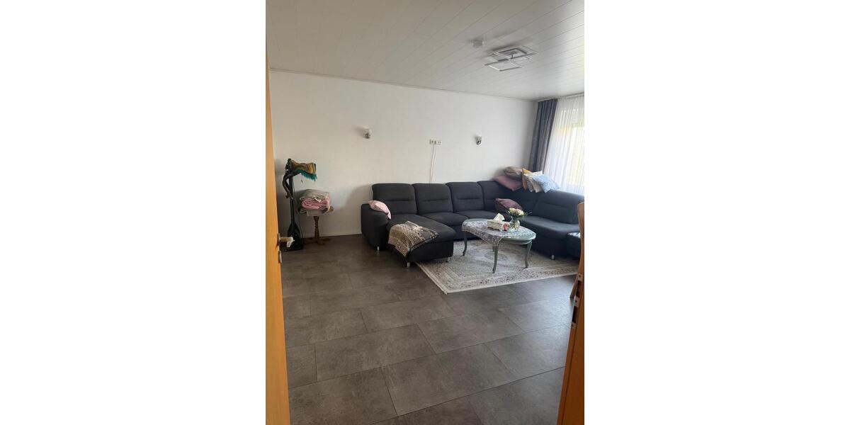 Etagenwohnung Salzgitter Ortschaft Ost - 3 Zimmer, 85 m&sup2;, 800&euro; | Angebot:26415001