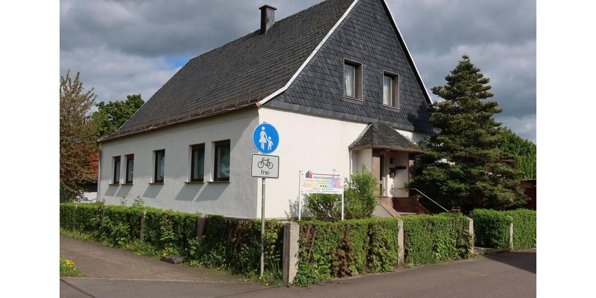 WOHNEN WIE IM EIGENEN HAUS ………………. 3 zimmer