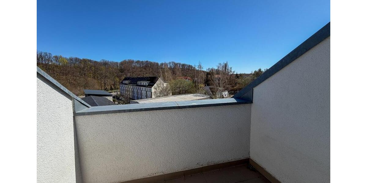 Dachgeschoßwohnung Werdau - 3 Zimmer, 67 m&sup2;, 368&euro; | Angebot:26131598