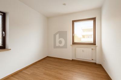 ZENTRALE LAGE MIT TOP-ANBINDUNG - Gewerbeobjekt Puchheim | Angebot:26176166