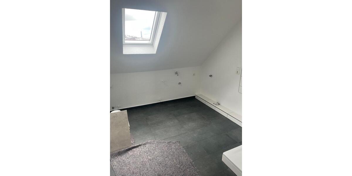 Dachgeschoßwohnung Holzminden - 3 Zimmer, 65 m&sup2;, 650&euro; | Angebot:24857490