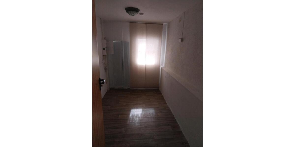 Etagenwohnung Dargun - 3 Zimmer, 75 m&sup2;, 450&euro; | Angebot:26022814