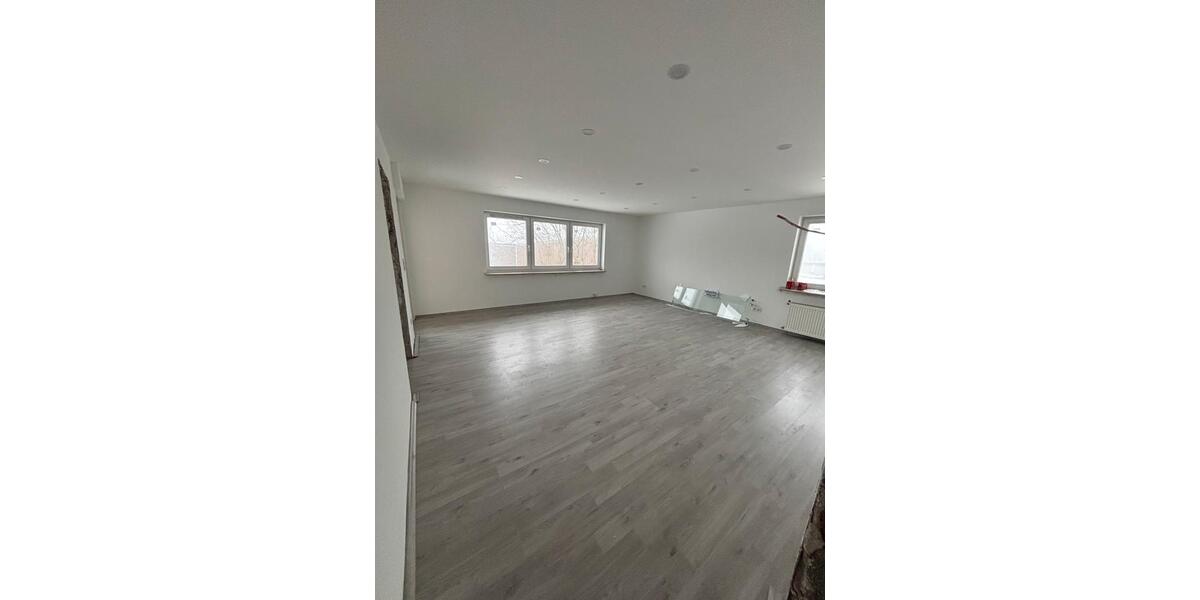 Helle 2-Zimmer Wohnung mit 80m2 Wohnfläche zu vermieten 2 zimmer