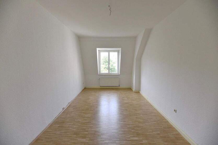 Johannstadt: Schöne 4 Raum-Whg mit Holzdielung, seitlicher Elbblick A31 4.OG re E9 4 zimmer