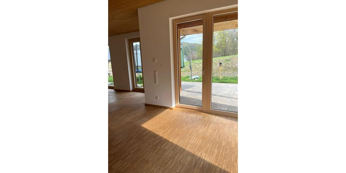Bungalow Chemnitz Klaffenbach - 5 Zimmer, 150 m&sup2;, 2.050&euro; | Angebot:26677690