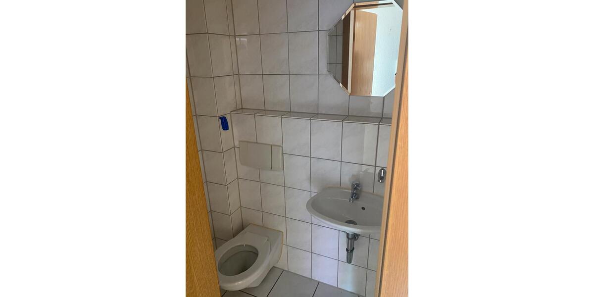 Erdgeschoßwohnung Schiffweiler - 2 Zimmer, 95 m&sup2;, 760&euro; | Angebot:26531600