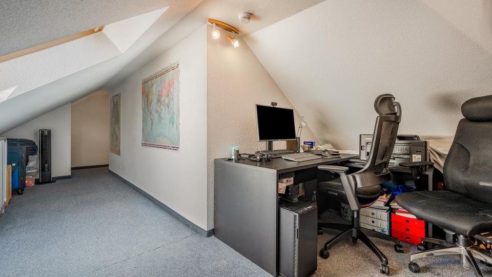 Dachgeschoßwohnung Mönchengladbach Nord - 3.5 Zimmer, 80 m&sup2;, 1.250&euro; | Angebot:26231925