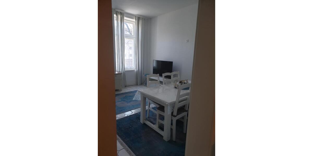 Etagenwohnung Krefeld Benrad - 4 Zimmer, 100 m&sup2;, 1.500&euro; | Angebot:25176278