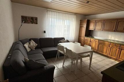 Wohnung Künzell - 3 Zimmer, 90 m&sup2;, 400&euro; | Angebot:26439612